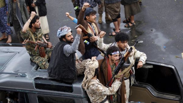 Yemeni Huthi rebels take part in a demonstration in Sanaa on January 6, 2020 to denounce the US killing of Iranian major general Qassem Soleimani and Iraqi paramilitary chief Abu Mahdi al-Muhandis.  (AFP/ File Photo)