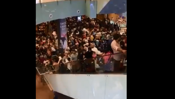 A Twitter update by the Dubai Media Office showed thousands of residents thronging to the mall on the first day of the decade. (Twitter/ Screenshot)