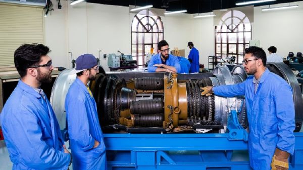 "شمال" تطرح مجموعة ملابس العمل الأحدث من نوعها في معرض الخمسة الكبار في دبي "شمال" تطرح مجموعة ملابس العمل الأحدث من نوعها في معرض الخمسة الكبار في دبي