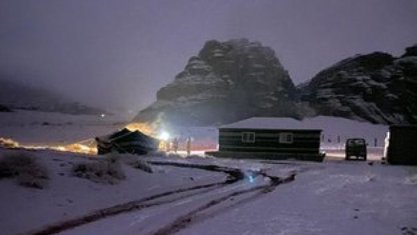 Skiing Attracts Saudis to Tabuk. (Twitter) Skiing Attracts Saudis to Tabuk. (Twitter)