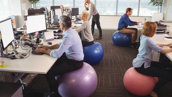 Healthier Workplaces for the New Year? Companies Can Use These 6 Tips