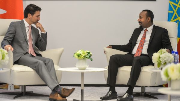 Canadian Prime Minister Justin Trudeau (L) speaks with Ethiopia's Prime Minister Abiy Ahmed during a meeting in Addis Ababa, on February 8, 2020, as part of his official visit to Ethiopia ahead of the 33rd African Union (AU) Summit. MICHAEL TEWELDE / AFP