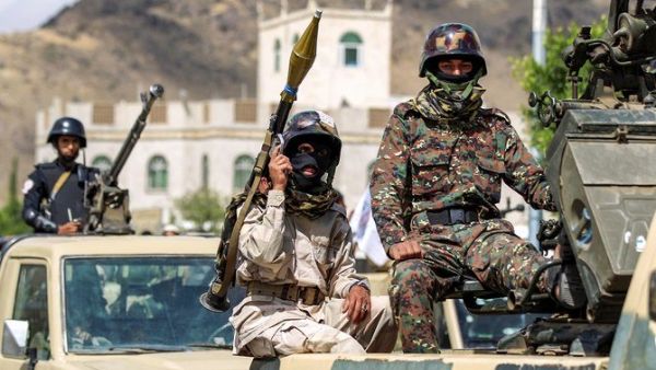 The Yemeni army forced the militants to flee and targeted Houthi reinforcements. (File/AFP)