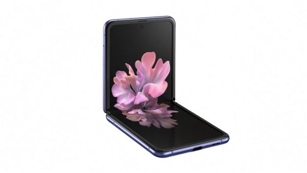 Galaxy Z Flip سامسونج تطلق هاتف Galaxy Z Flip بشاشته الزجاجية القابلة للطي في الأسواق السعودية