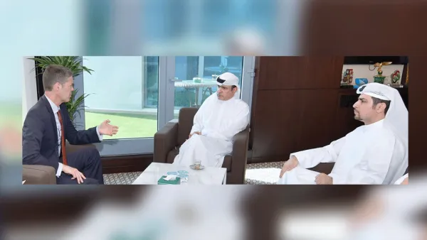 HE Sami Al Qamzi receives senior official from Amazon’s HQ to discuss further cooperation opportunities and digital transformation plans in Dubai and the UAE
