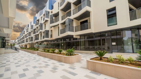 Growing range of lifestyle amenities coupled with spacious 2, 3 & 4 bedroom apartments and duplexes adding to growing appeal