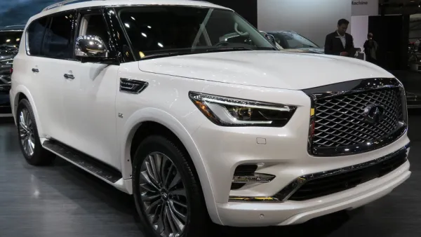The QX80 houses under its hood a tenacious 5.6-liter V8 engine, offering enough torque to tackle all sorts of terrain with ease, giving drivers command over every turn. 