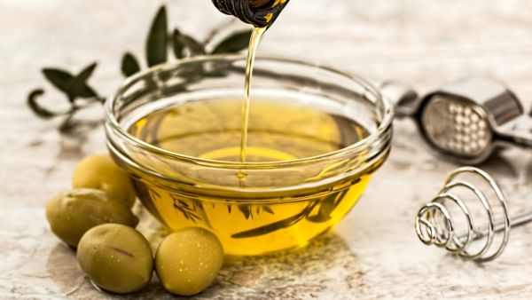 تجنبي استخدام هذا النوع من زيت الزيتون للطهي