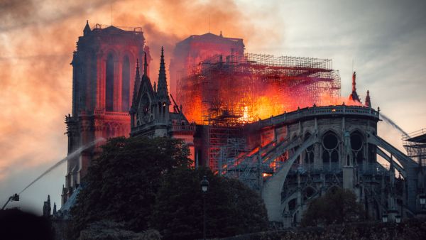 Notre Dame Fire Paris (Shutterstock)	