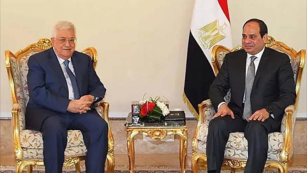  الرئيس المصري عبد الفتاح السيسي ونظيره الفلسطيني محمود عباس