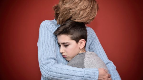 ثق تماماً أن ما تقوم بزرعه في طفلك من قيم سليمة ومبادئ وسلوكيات سوف تقوم بحصدها