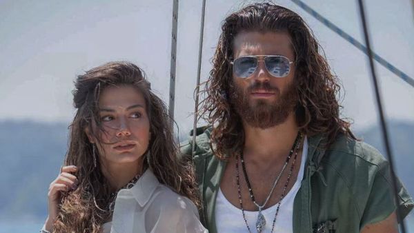 Can Yaman and Demet Özdemir