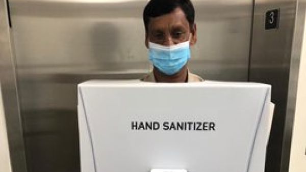 Saudi Aramco dressed a migrant worker as sanitiser (Twitter)