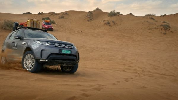 Three women from Oman and England walked 758km through the harsh terrain of Oman’s Empty Quarter, backed by a pair of Land Rover Discovery support vehicles Three women from Oman and England walked 758km through the harsh terrain of Oman’s Empty Quarter, backed by a pair of Land Rover Discovery support vehicles
