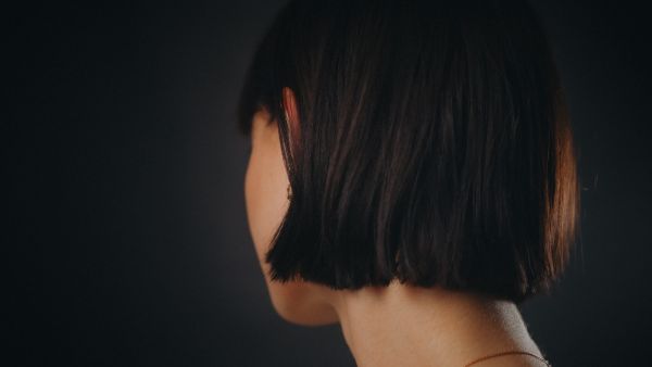 الحناء لصبغ الشعر في المنزل