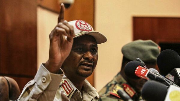 النائب الأول لرئيس المجلس السيادي محمد حمدان دقلو حميدتي