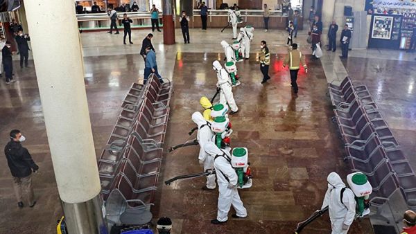 متوسط أعمار المصابين بفيروس كورونا في إيران هو 59 عاما