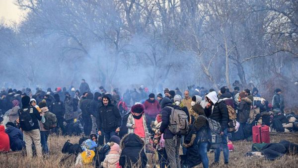 137 ألفا و878 طالب لجوء غادروا الحدود البرية لتركيا، منذ الخميس الماضي