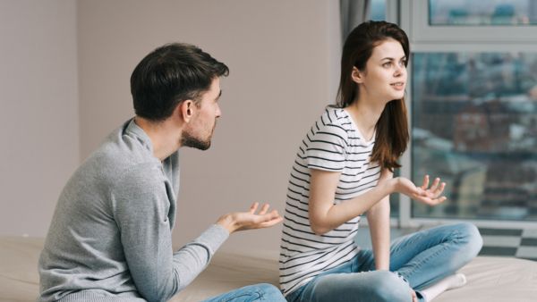 الحب المتحكم هي حالة الحب المفرط الذي يخنق الحالة النفسية العامة للمرأة
