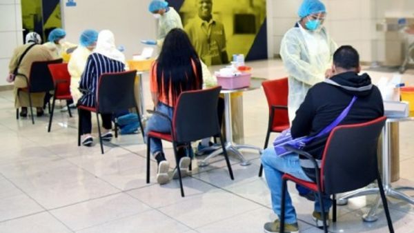 خلال الحدث طيران الإمارات أول ناقلة تجري فحوصات "كوفيد 19"ميدانية سريعة لركابها