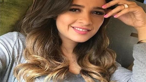 ياسمين عبد العزيز