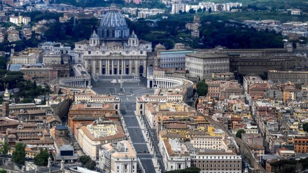 This aerial photograph taken on May 1, 2020 shows St Peter's square and St. Peter's Basilica in the Vatican, during the country's lockdown aimed at curbing the spread of the COVID-19 following the novel coronavirus pandemic. The coronavirus has been affecting badly the Vatican's revenues, notably those coming from the Vatican Museums, but also from its fund raising campaigns. Filippo MONTEFORTE / AFP