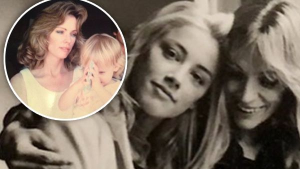 آمبر هيرد ووالدتها.