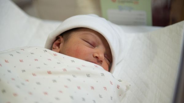 The 3.18 kilogram baby boy was born to 25 year old Indian mother on the 5th of May 2020. First Baby Born to COVID-19 Positive Mother at Al Zahra Hospital Dubai