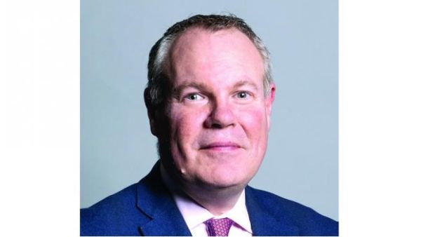 الوزير كونور بورنز