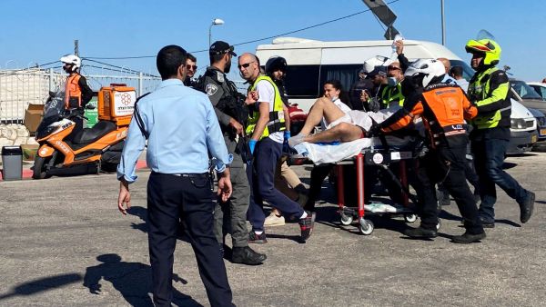 صحيفة “يديعوت أحرونوت” ذكرت أنه لم يصب أي جندي من شرطة الحدود