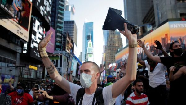 وفاة أكثر من ألف شخص برصاص الشرطة في الولايات المتحدة العام الماضي