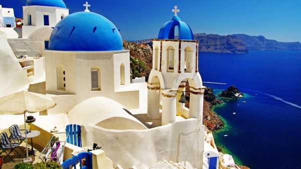 white-blue Santorini - view of caldera with churches. (Shutterstock/ File Photo)