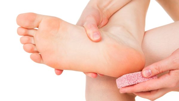 يعتبر زيت الزيتون مرطب للبشرة الجافة