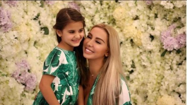 بالفيديو: جويل مردينيان تتحدث عن الشعر الزائد في جسم إبنتها..وهذه نصيحتها للأمهات!