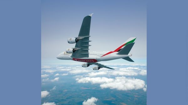 طيران الإمارات طيران الإمارات تشغل طائرات A380 إلى لندن هيثرو وباريس وتضيف ميونيخ ودكا إلى شبكتها