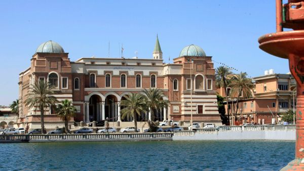  إيداع جميع الأموال العائدة من تصدير النفط في مصرف ليبيا المركزي
