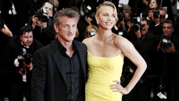  Charlize  split with Sean in 2015