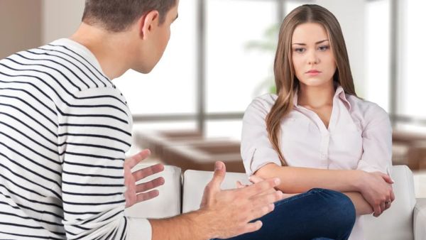 الخيانة لا تعني انتهاء الحياة الزوجية، فقد يكون زوجك نادماً وعلى استعداد لإصلاح خطئه وعدم تكراره