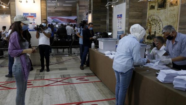 يسعى بشار الأسد إلى تقديم هذه الانتخابات المريبة على أنها نجاح ضد التآمر الغربي المزعوم