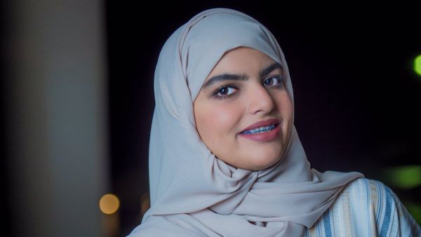 سارة الودعاني تستعرض حملها الثاني ببطن منفوخ..والجمهور "عمايل الحجر المنزلي"!