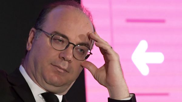 Tunisian Prime Minister Elyes Fakhfakh attends the national conference "to establish decentralisation and local power" on July 15, 2020 in Tunis. The Islamist party Ennahdha has withdrawn its trust from the Fakhfakh government. The resignation of the head of government, Elyes Fakhfakh, or the continuation of his office at the head of the government depends on the results of the audit committee's investigation into the conflict of interest scandal, which will be published on Friday 17. FETHI BELAID : AFP