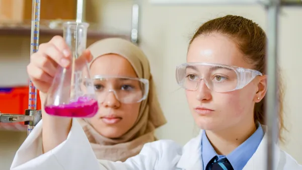 Abu Dhabi Department of Education and Knowledge gives top rating for ‘strong leadership and a unified approach to distance learning’ to all Aldar Academies’ schools