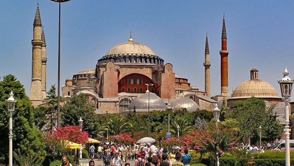 متحف آيا صوفيا في اسطنبول
