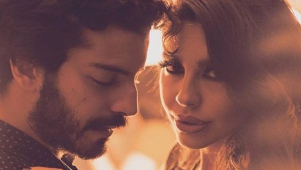 طلاق ليلى إسكندر ويعقوب الفرحان..دخلت الإسلام من أجله وألبسها حذاء السندريلا!
