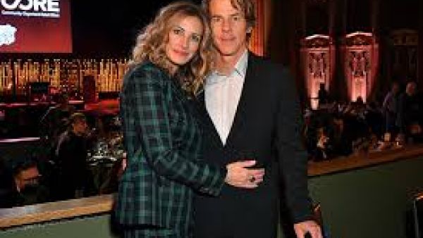 جوليا روبرتس وزوجها