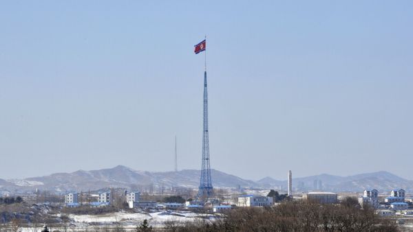 عزل مدينة كايسونغ الحدودية