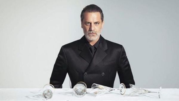أوزان جوفين ينهال بالضرب على حبيبته التي شاركت الصورة الأولى من الإعتداء..وهذا ما فعله بعد إنتشار الخبر!