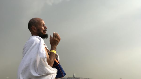 Mosque Kaaba, Mecca. The largest mosque in the world, Kaaba. The Muslims pray in the Ka'ba and worship Alla and then read the Quran Mecca, Saudi Arabia  (Shutterstock)	