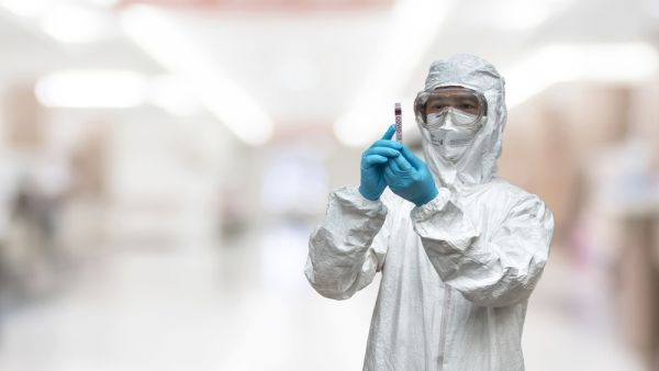 COVID-19 vaccine  (Shutterstock)	