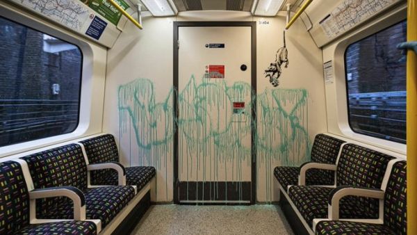 Another Banksy masterpiece from London tube  (Twitter)